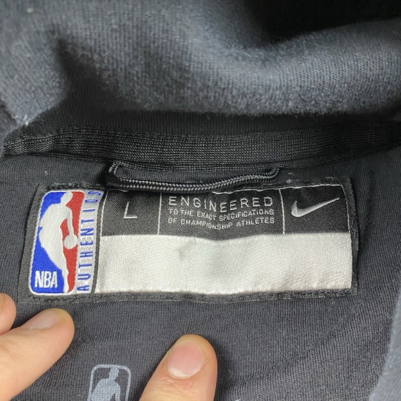 Nike Tech Fleece NBA Sacramento Kings Mens Large Fitted Black Pullover Hoodie - Picture 12 of 16